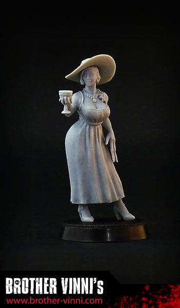 Tall Vampire Lady - fantasy resin miniature by Brother Vinni