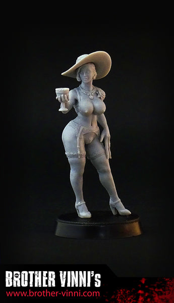 Tall Vampire Lady ver.2 - resin miniature by Brother Vinni