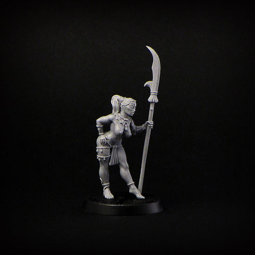 Female Elf Rogue fantasy miniature 28mm - Brother Vinni