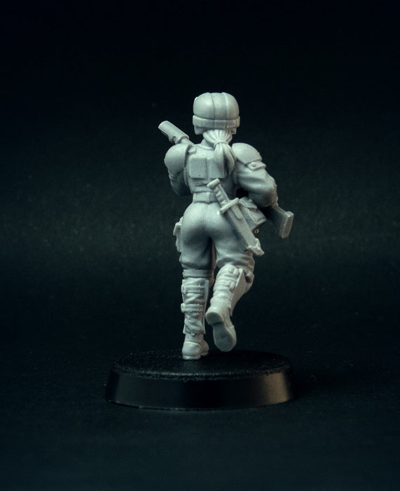 Female Soldiers Miniatures, sci-fi grimdark Guard Girls or Imperial Army - 28mm, resin