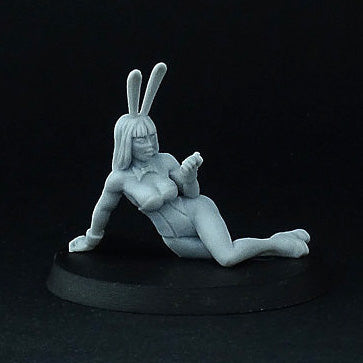 Resting Bunny Girl miniature, 28 mm fantasy pinup for any modern wargame or tabletop RPG