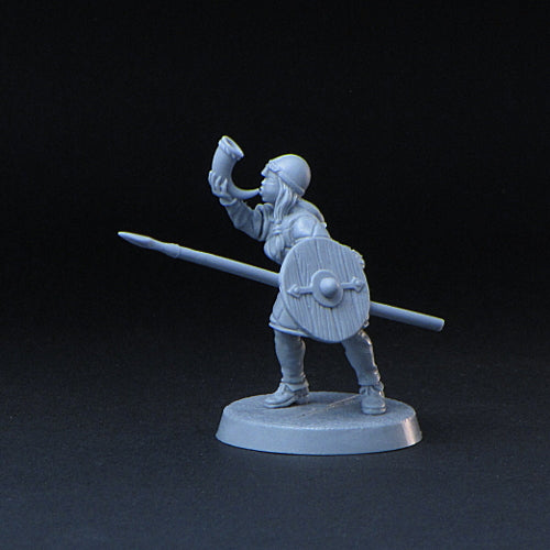 Female Viking Trumpeter miniature, Shield Maiden Horner, SAGA resin miniature 28mm