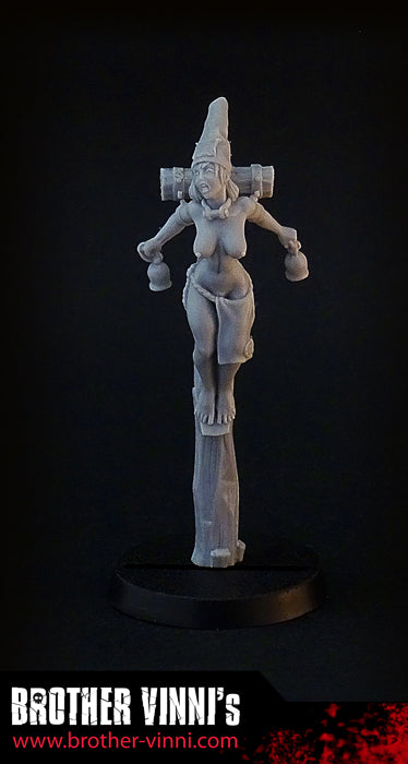 Female Heretic, slave girl miniature, 28 mm