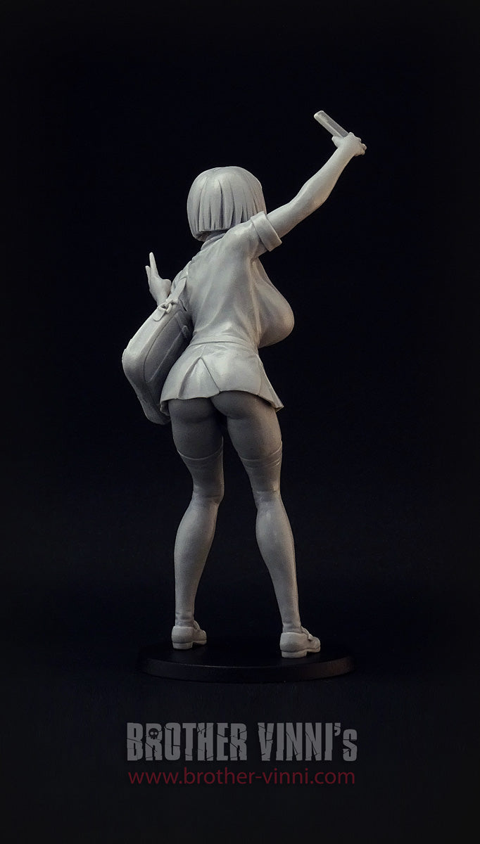 Selfie, female student 90mm figure