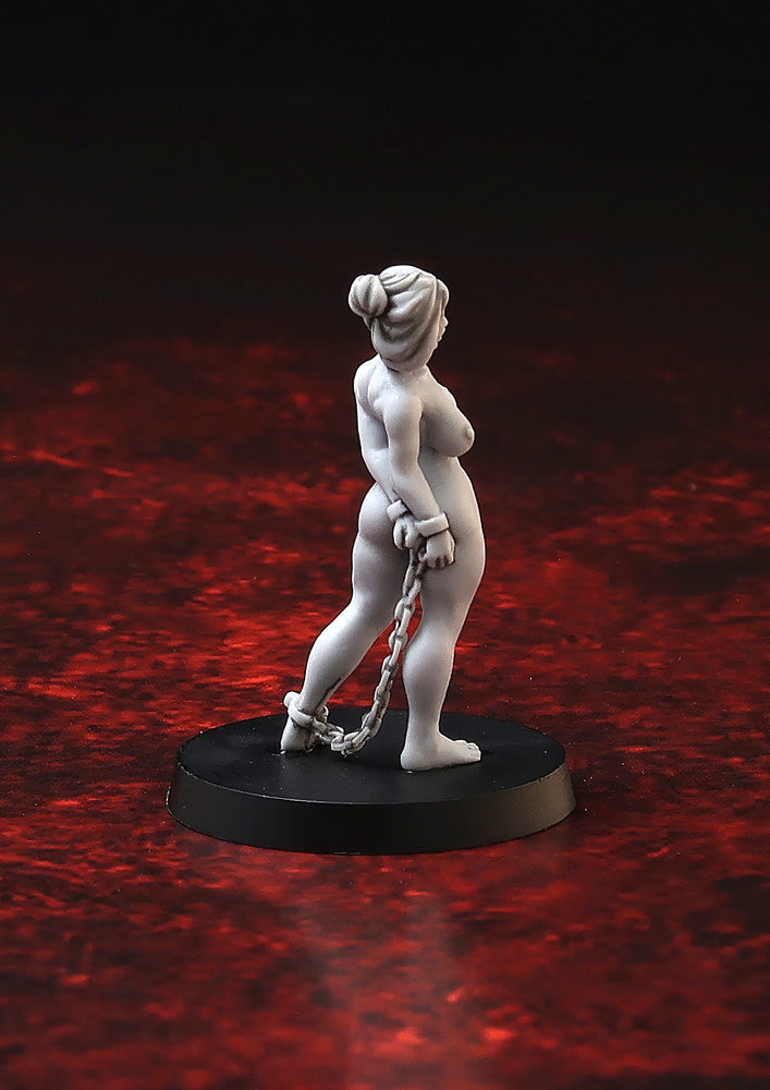 Slave Girls in chains, tabletop miniature set 28mm for wargaming and collecting, 3 models