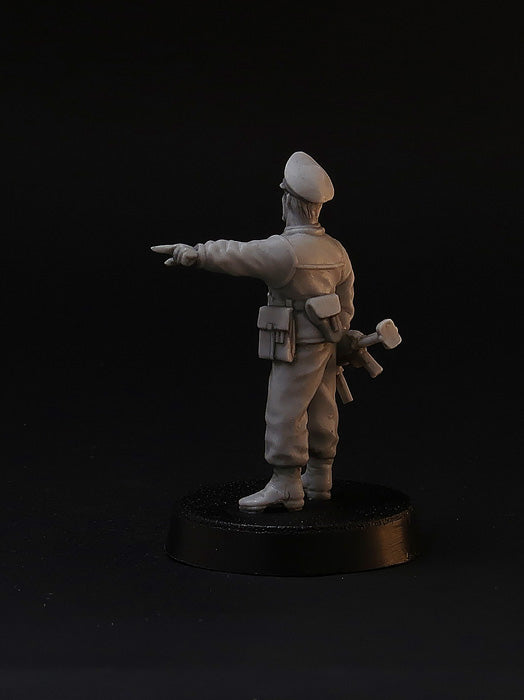 ww2 German Officer wargame miniature