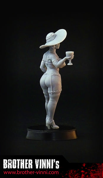 Tall Vampire Lady ver.2 - resin miniature by Brother Vinni