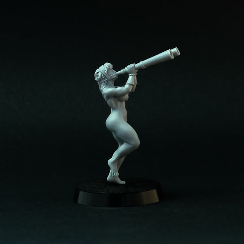 Female Hoplite Musician, Greek Amazon miniature 28 mm