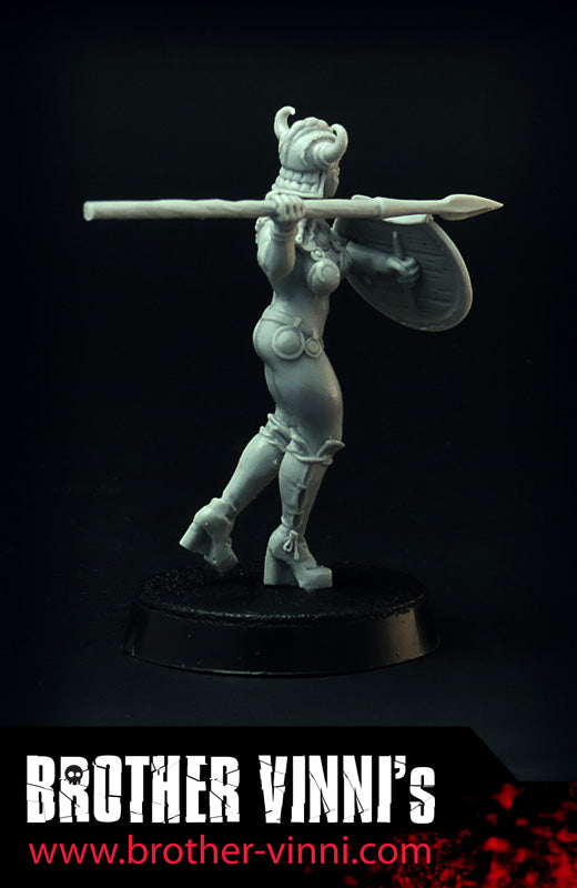 Amazon miniature, 28mm resin