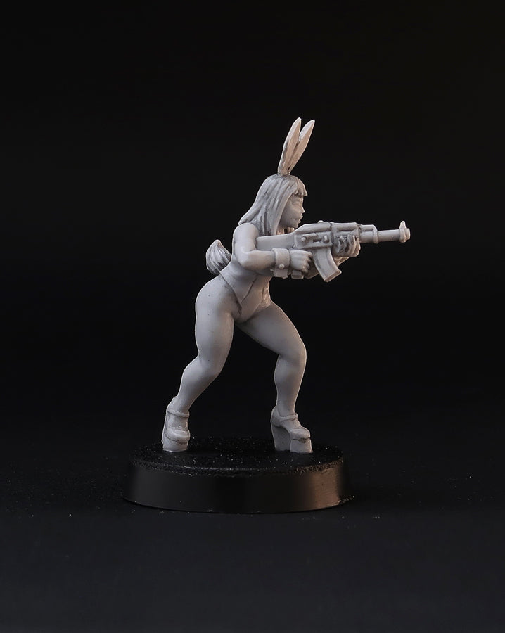 Dangerous Bunny Girls miniatures, 28mm resin