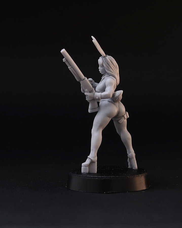 Dangerous Bunny Girls miniatures, 28mm resin