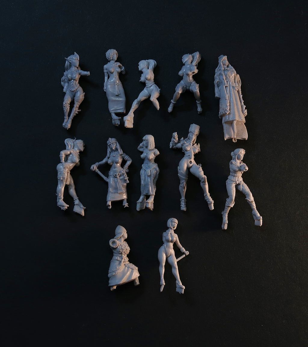 Broken miniature Bits - female bodies