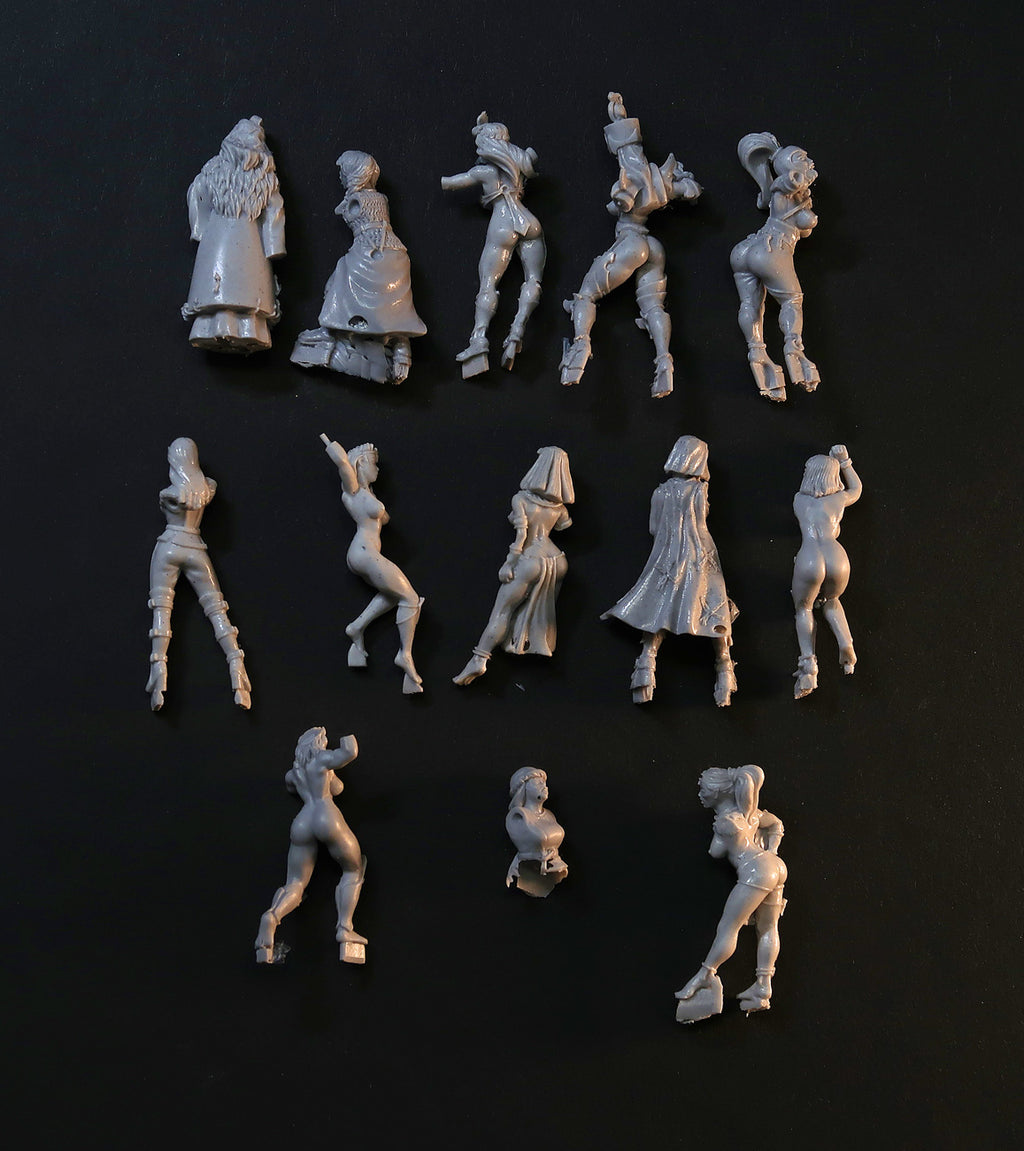 Broken miniature Bits - different female bodies