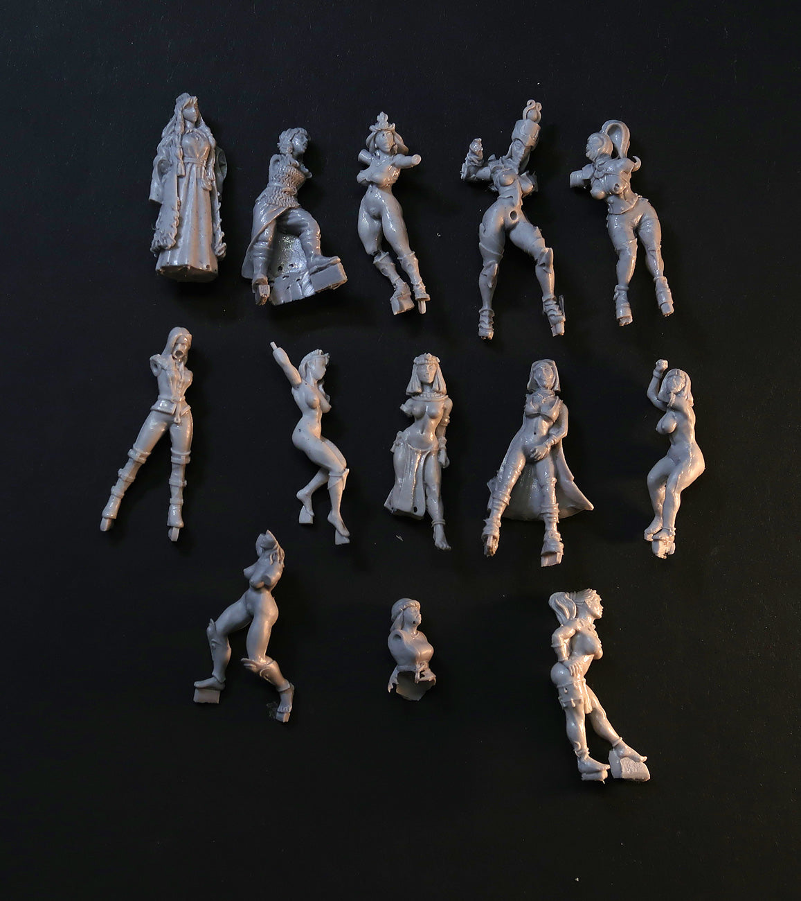 Broken miniature Bits - different female bodies