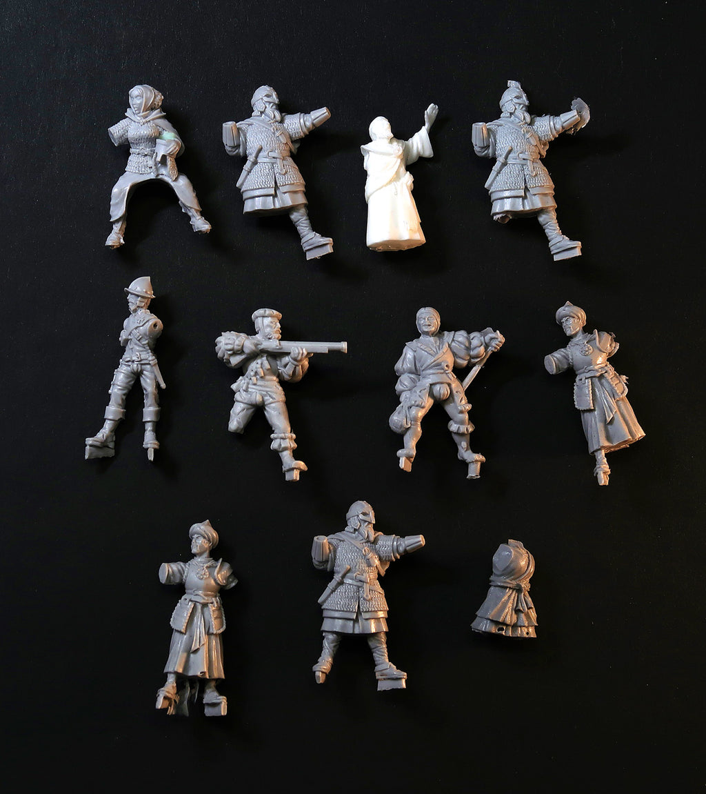 Broken miniature Bits - Medieval/Fantasy bodies, resin scrap for 28mm
