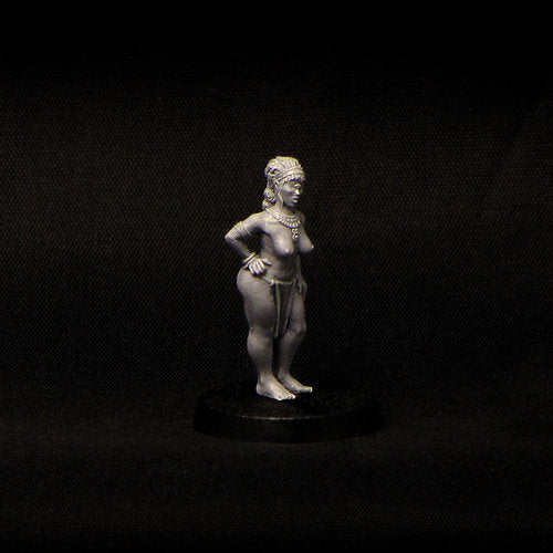 Female Cyclops, 28 mm fantasy wargame miniature.