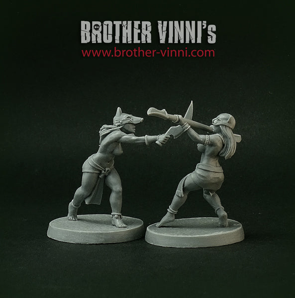 Egyptian Female Gladiators miniature (fantasy wargame fighters)