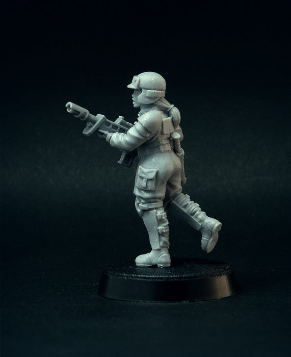 Female Soldiers Miniatures, sci-fi grimdark Guard Girls or Imperial Army - 28mm, resin