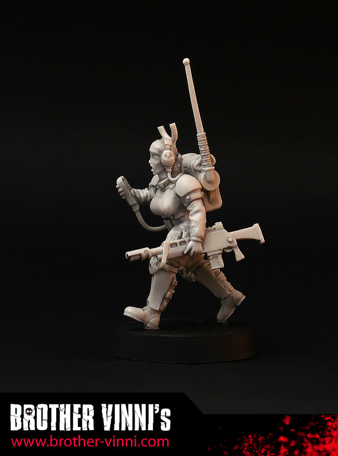 Special Unit - Female Radio Operator, wargame tabletop miniature grimdark Guard Girl - 28mm, resin