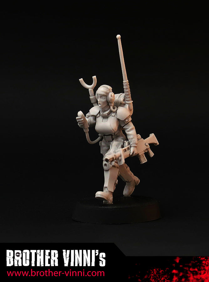 Special Unit - Female Radio Operator, wargame tabletop miniature grimdark Guard Girl - 28mm, resin