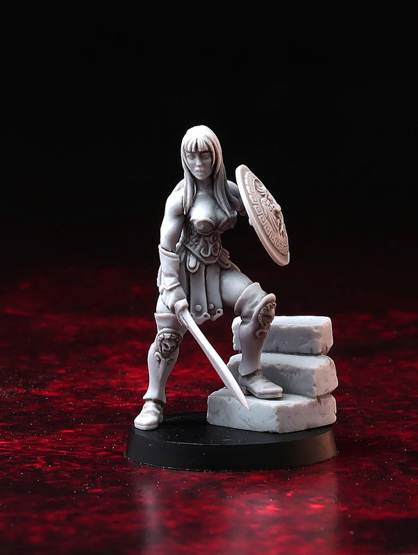 Queen of Battles, Greek heroine 28 mm wargame miniature