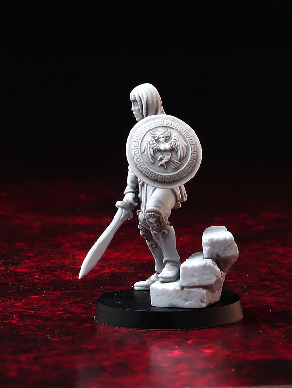 Queen of Battles, Greek heroine 28 mm wargame miniature