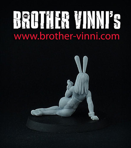 Resting Bunny Girl miniature, 28 mm fantasy pinup for any modern wargame or tabletop RPG