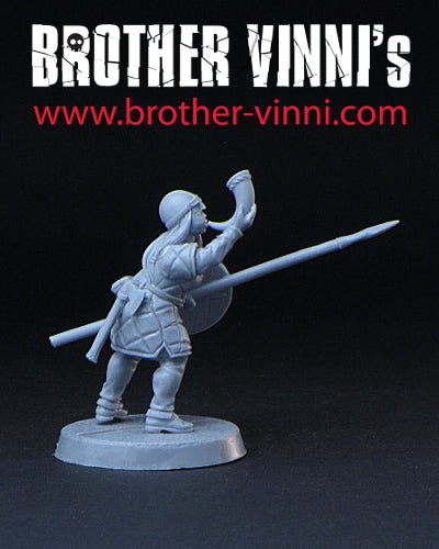 Female Viking Trumpeter miniature, Shield Maiden Horner, SAGA resin miniature 28mm