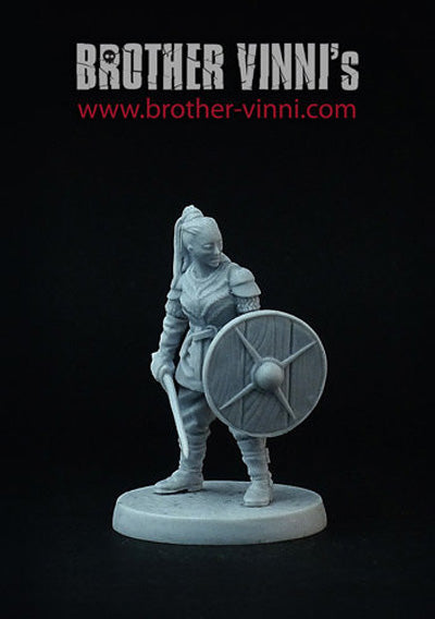 Shield Maiden miniature, Female Viking character, wargame resin, 28mm