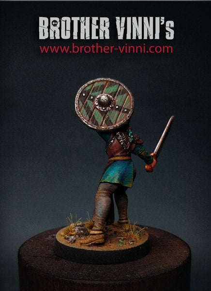 Astrid - Shield Maiden miniature, Female Viking, wargame resin, 28mm