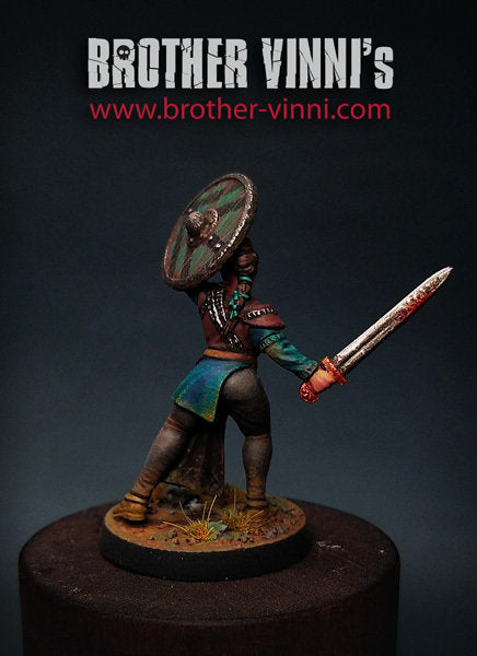 Astrid - Shield Maiden miniature, Female Viking, wargame resin, 28mm