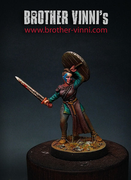 Astrid - Shield Maiden miniature, Female Viking, wargame resin, 28mm