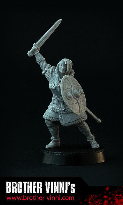 Shield Maiden Chief miniature for wargames, 28mm resin by Brother Vinni.