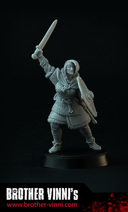 Shield Maiden Chief miniature for wargames, 28mm resin by Brother Vinni.