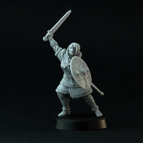 Shield Maiden Chief miniature for wargames, 28mm resin by Brother Vinni.