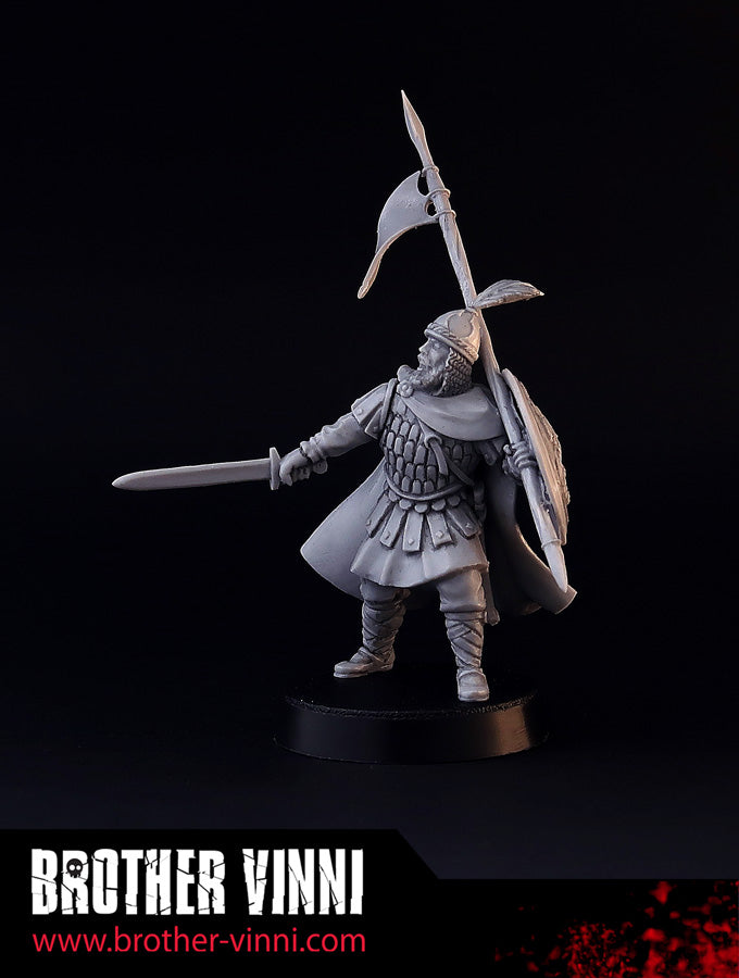 Byzantian Guard captain (Akolouthos) 28mm historical miniature for SAGA