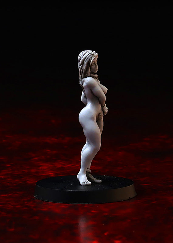 Naked Slave Girl in chains, miniature 28mm for tabletop wargaming and collecting