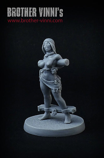 Female prisoner #20 (slave girl), 28 mm resin miniature