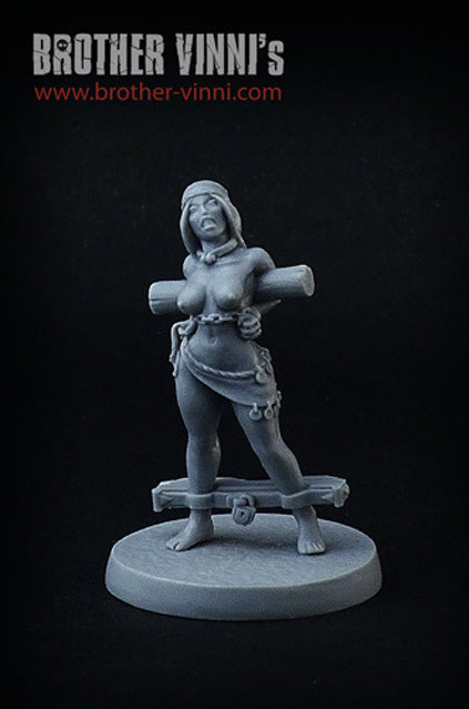 Female prisoner #20 (slave girl), 28 mm resin miniature