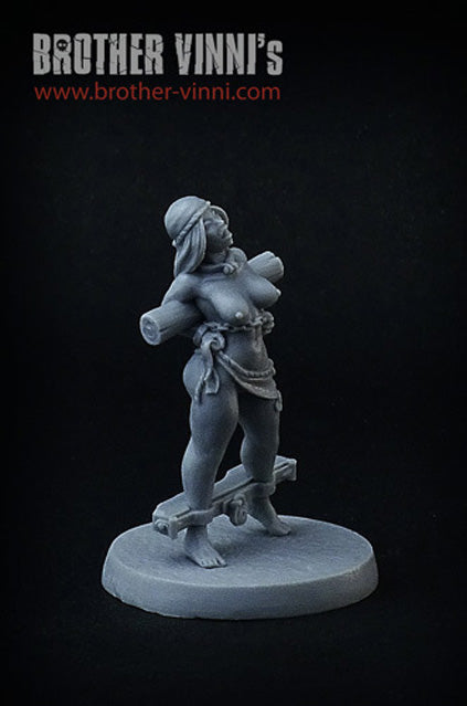 Female prisoner #20 (slave girl), 28 mm resin miniature