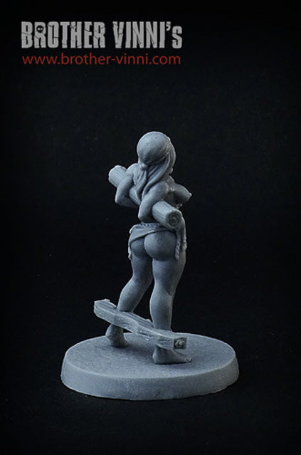 Female prisoner #20 (slave girl), 28 mm resin miniature