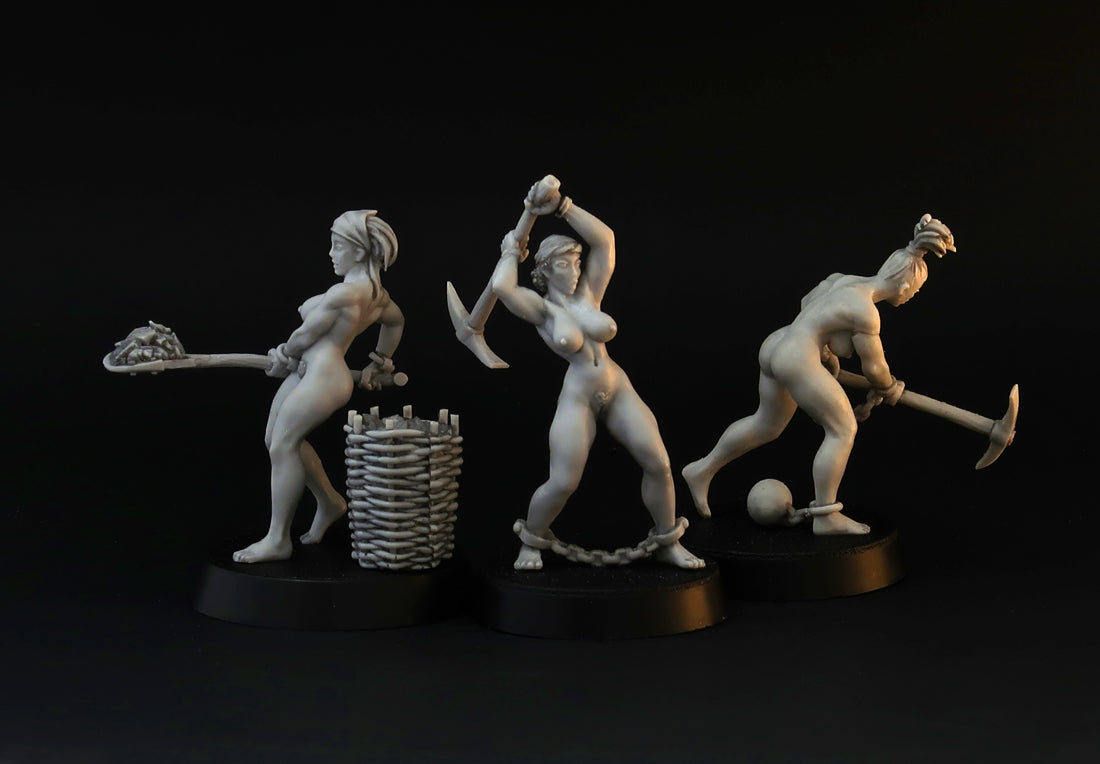 Working Nude Slave Girls miniature set, 28mm for tabletop wargaming and painting
