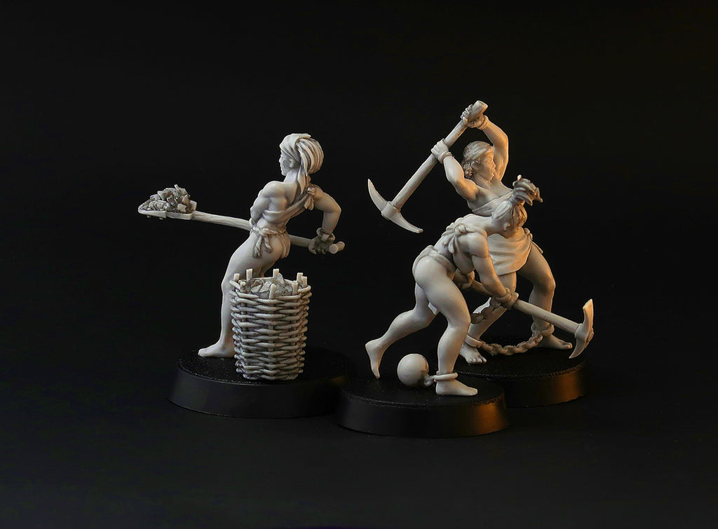 Working Slave Girls miniature set, 28mm for tabletop wargaming and painting