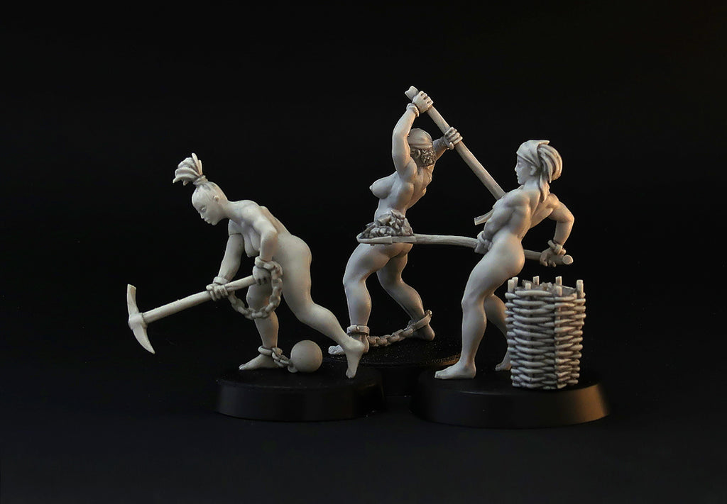 Working Nude Slave Girls miniature set, 28mm for tabletop wargaming and painting