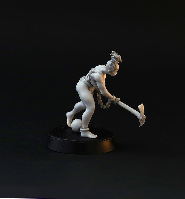 Working Slave Girls miniature set, 28mm for tabletop wargaming and painting