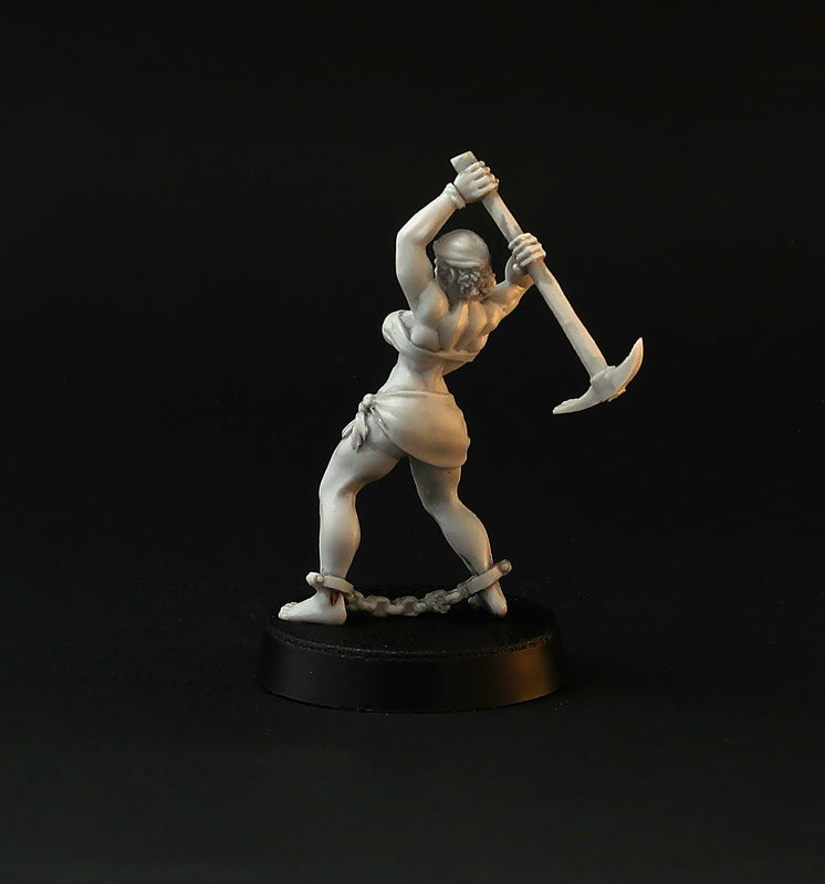 Working Slave Girls miniature set, 28mm for tabletop wargaming and painting