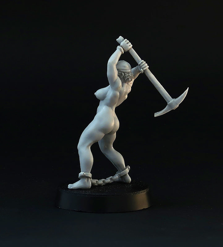 Working Nude Slave Girls miniature set, 28mm for tabletop wargaming and painting