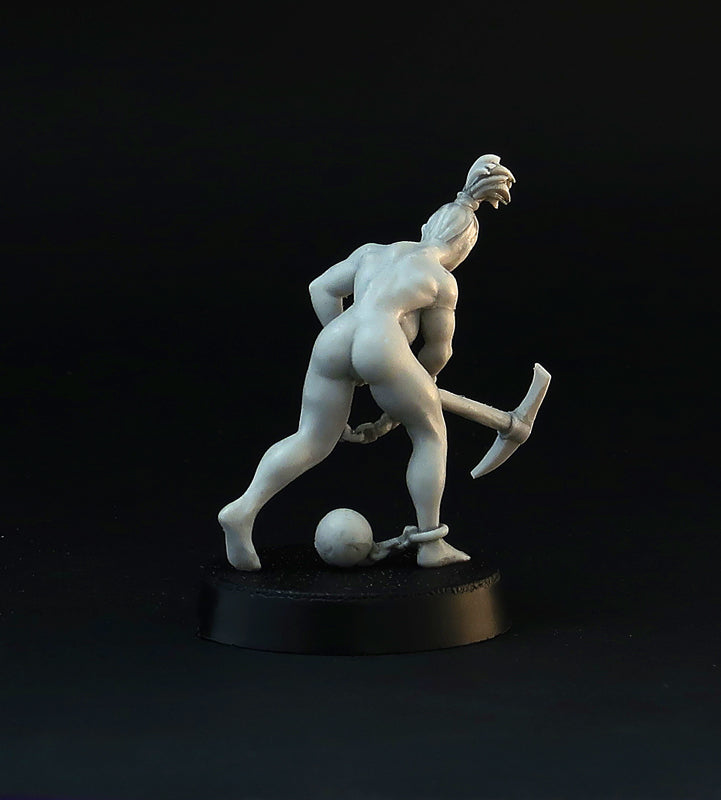 Working Nude Slave Girls miniature set, 28mm for tabletop wargaming and painting