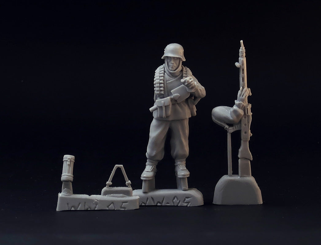 ww2 German Soldier wargame miniature