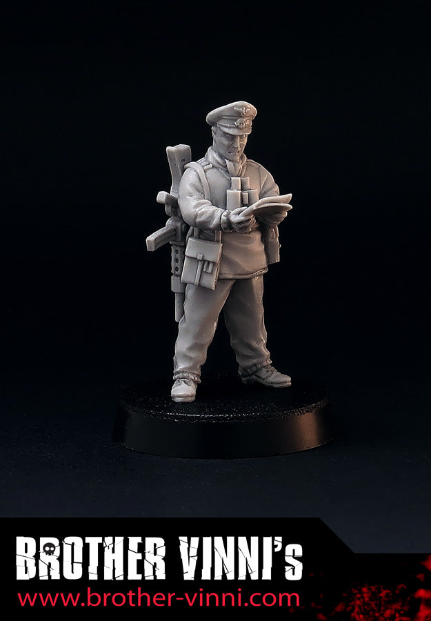 World War 2 German Officer wargame miniature, 28mm